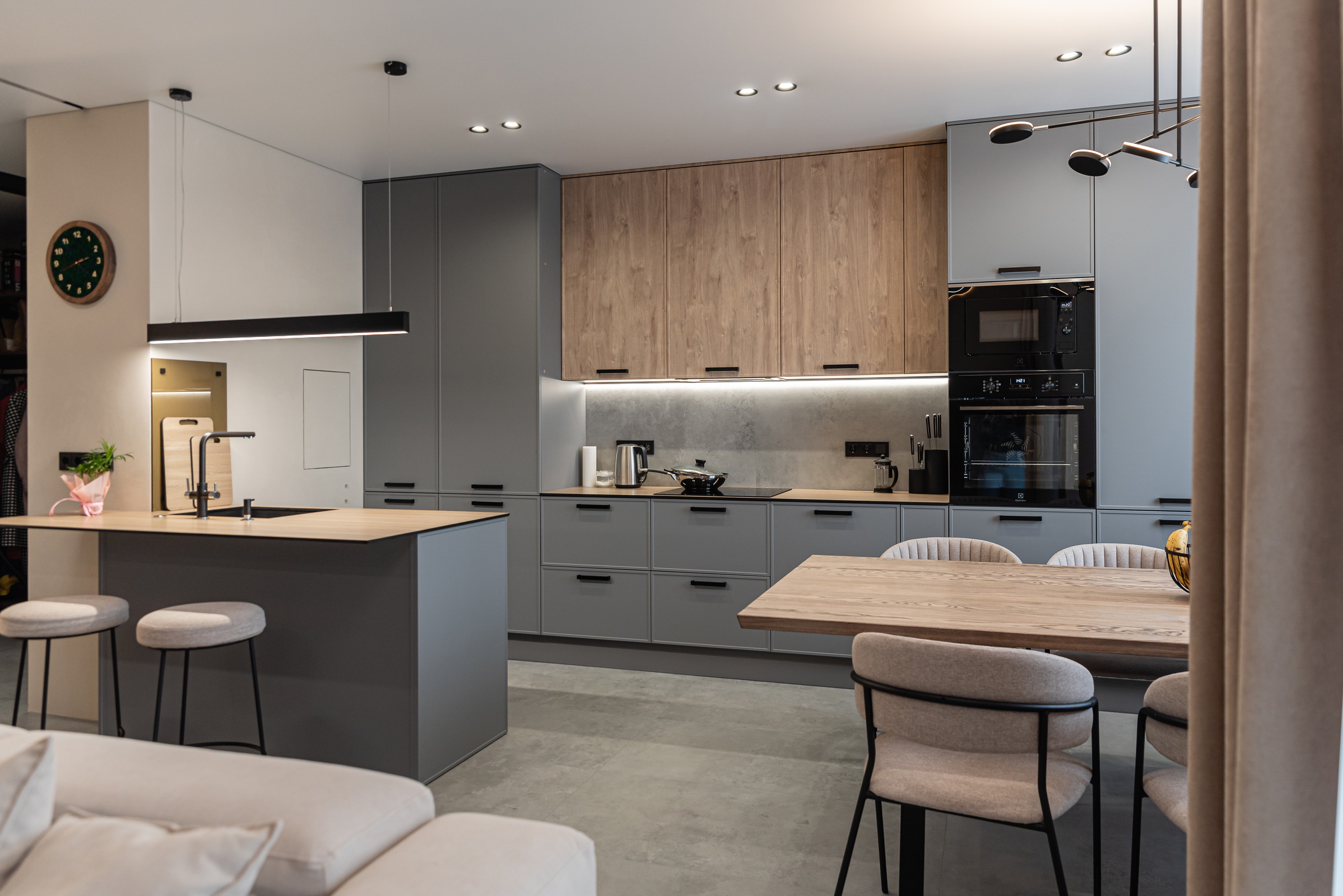 Материалы и фактуры для серо-деревянной кухни | ШефКухни Материалы и фактуры для серо-деревянной кухни | ШефКухни